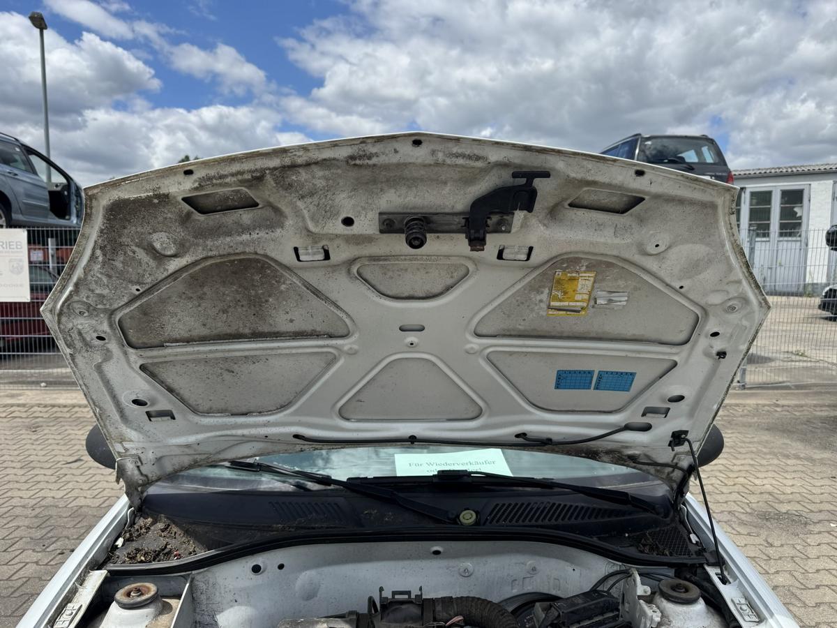 Renault Clio 2 original Motorhaube OV369 Wei&szlig; Facelift Bj.2009